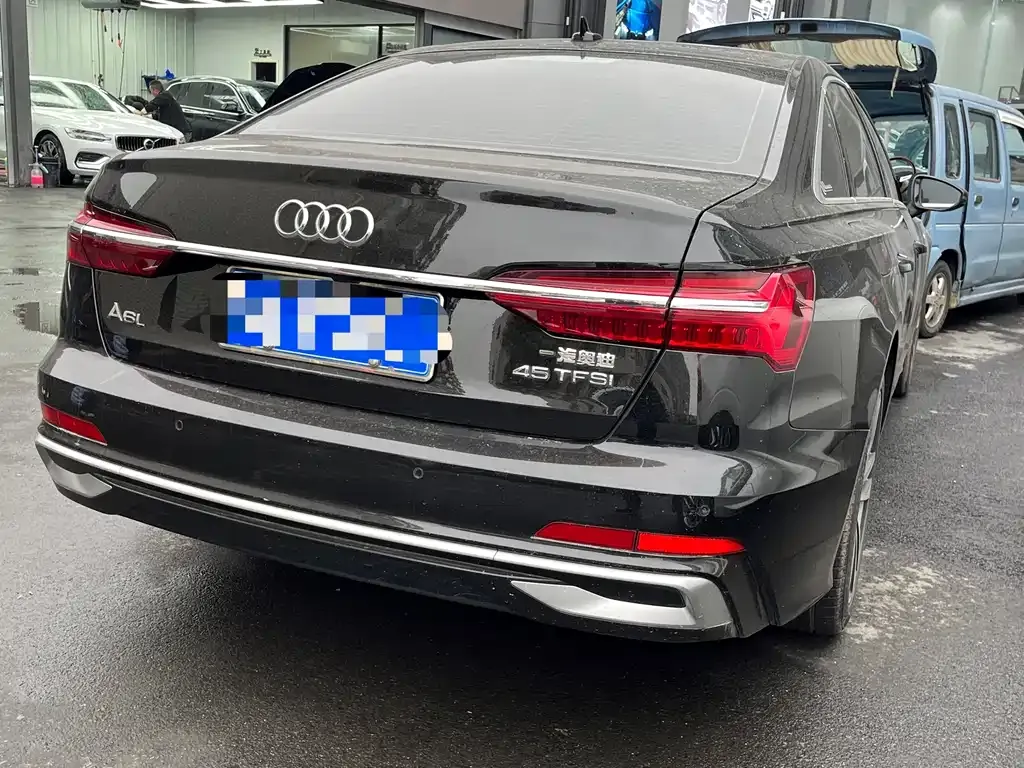 Audi A6L — фото 6