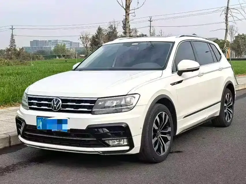 Volkswagen Tiguan L 2021 из CN, фото 1