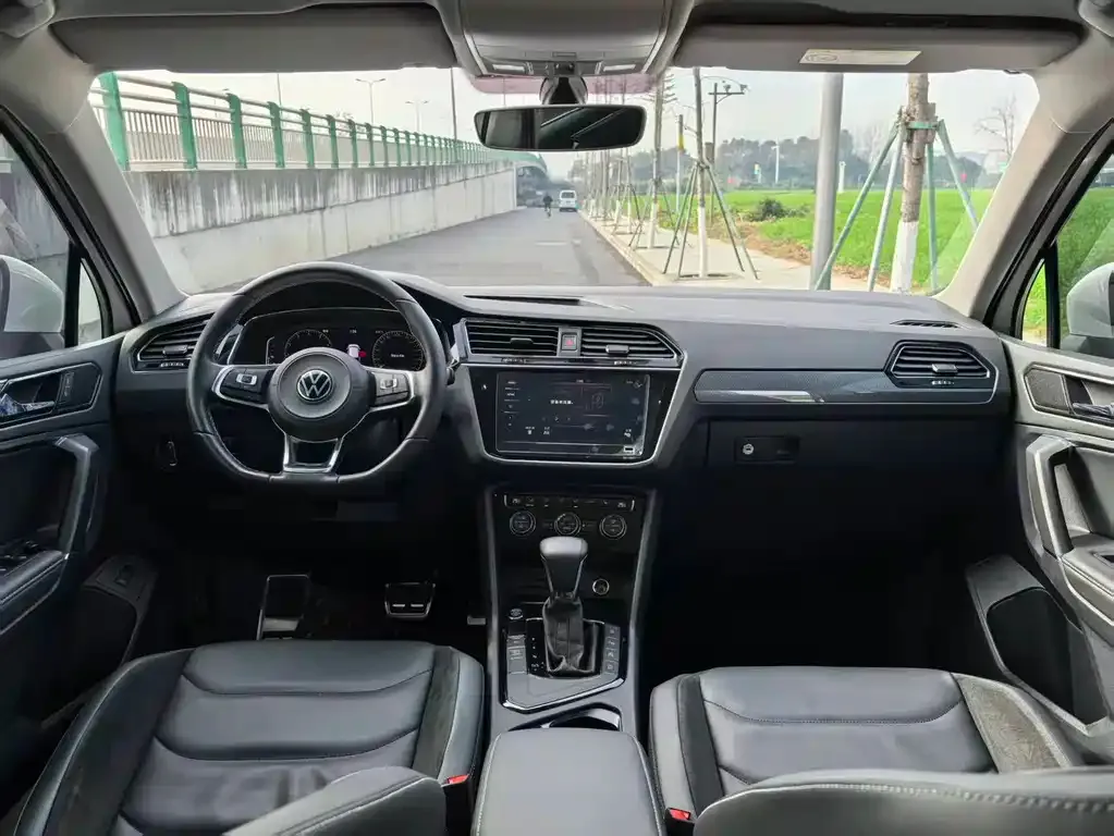 Volkswagen Tiguan L 2021 из CN, фото 10