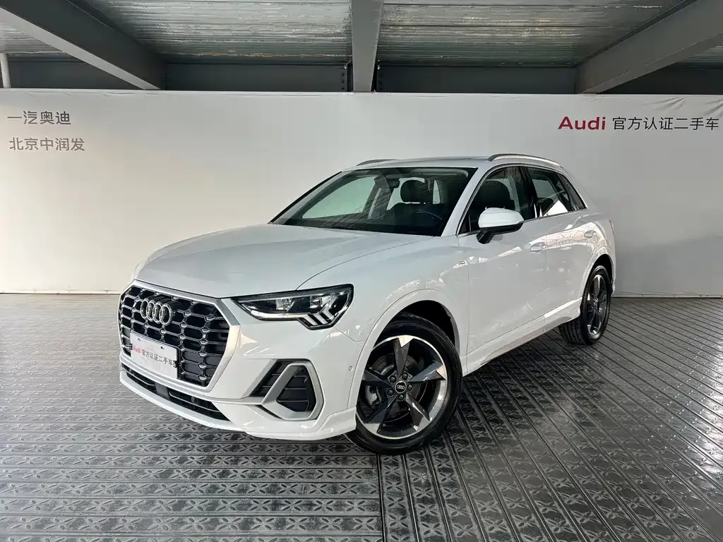 Audi Q3 2023 из CN, фото 1