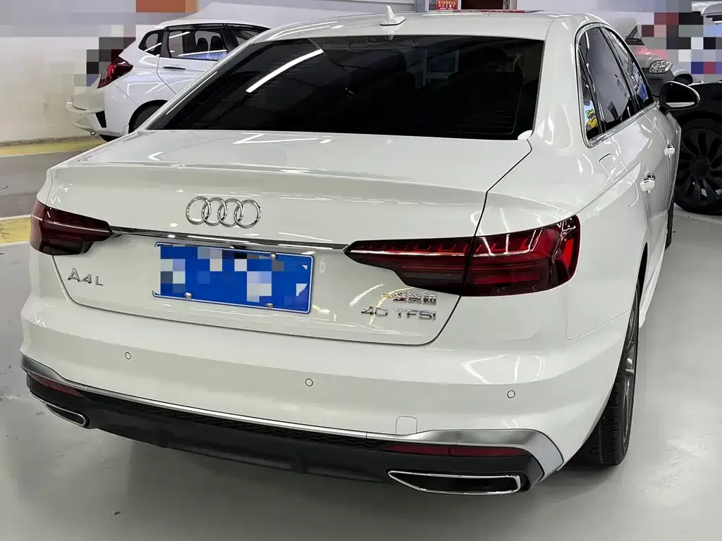 Audi A4L 2021 из CN, фото 9