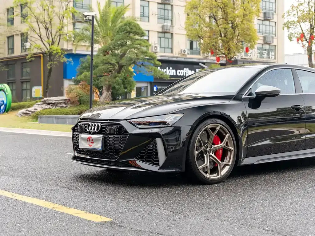 Audi RS 7 — фото 8