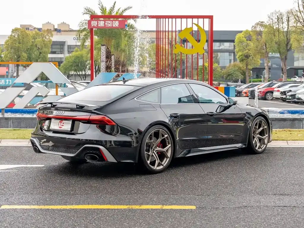 Audi RS 7 — фото 3