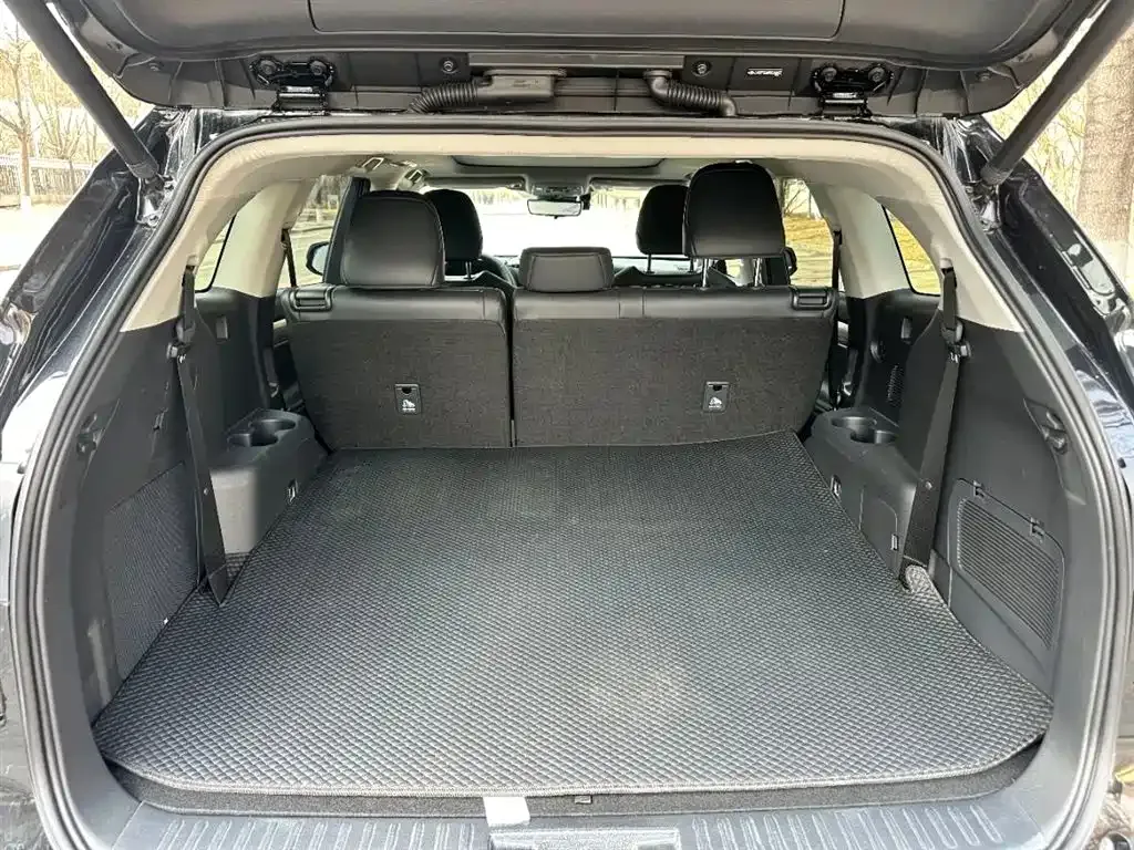 Toyota Highlander — фото 3