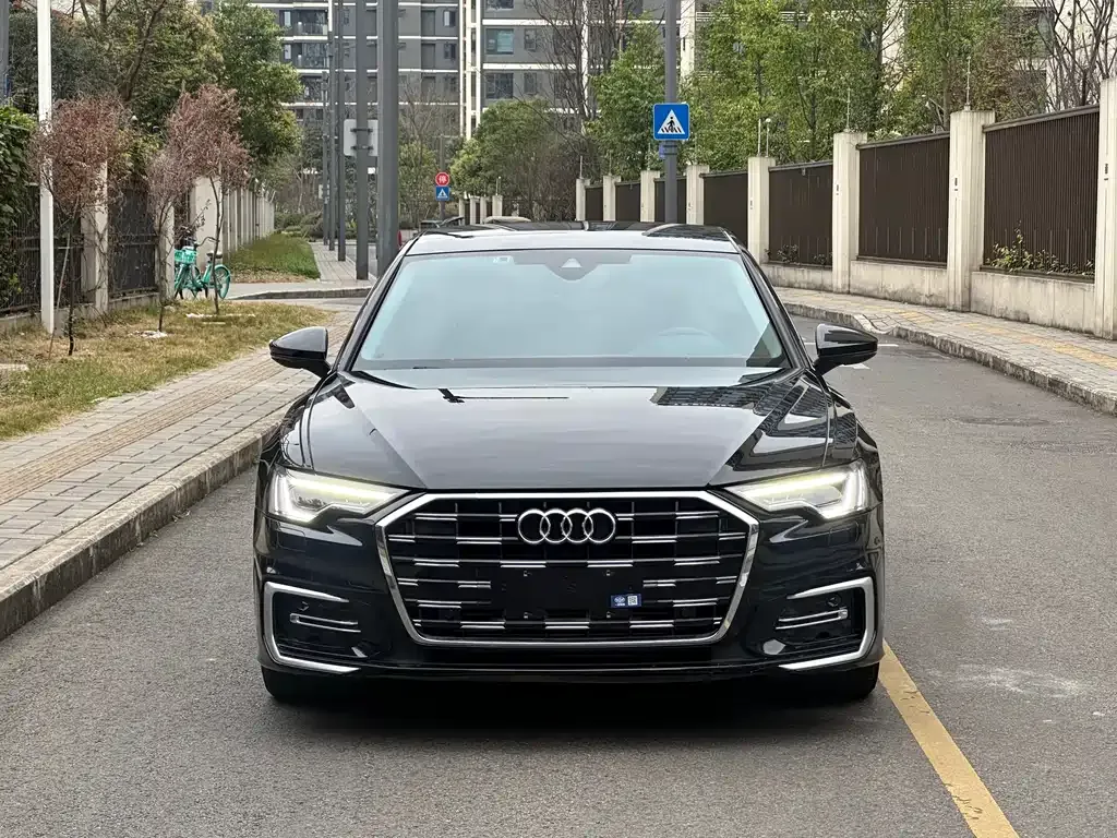 Audi A6L — фото 7