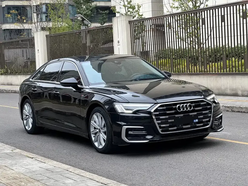 Audi A6L — фото 9