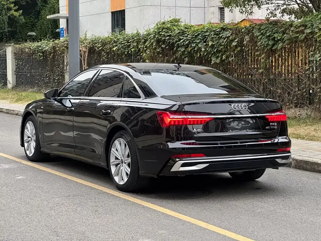 Audi A6L — фото 5