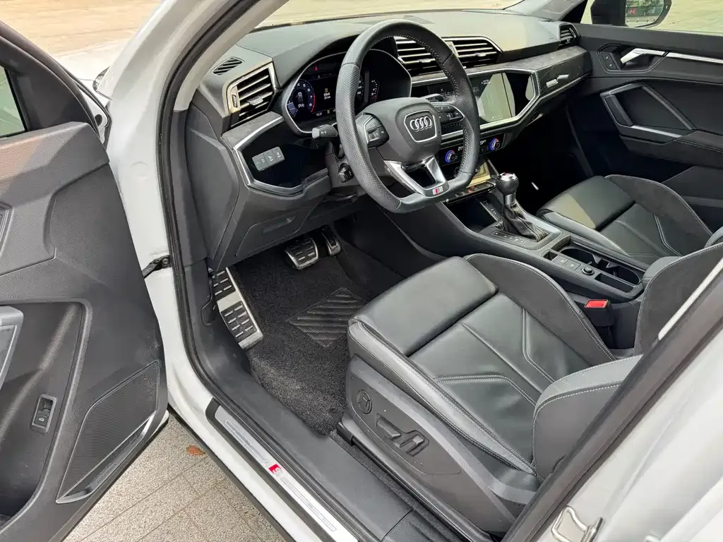 Audi Q3 Sportback — фото 6