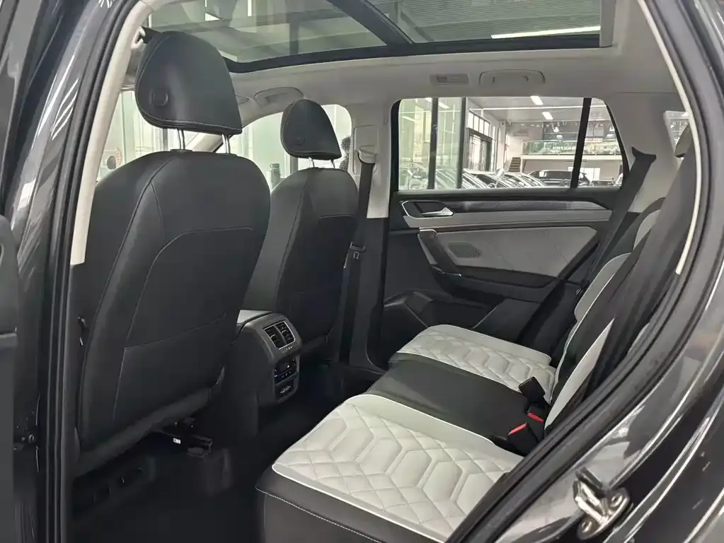 Volkswagen Tayron 2022 из CN, фото 2