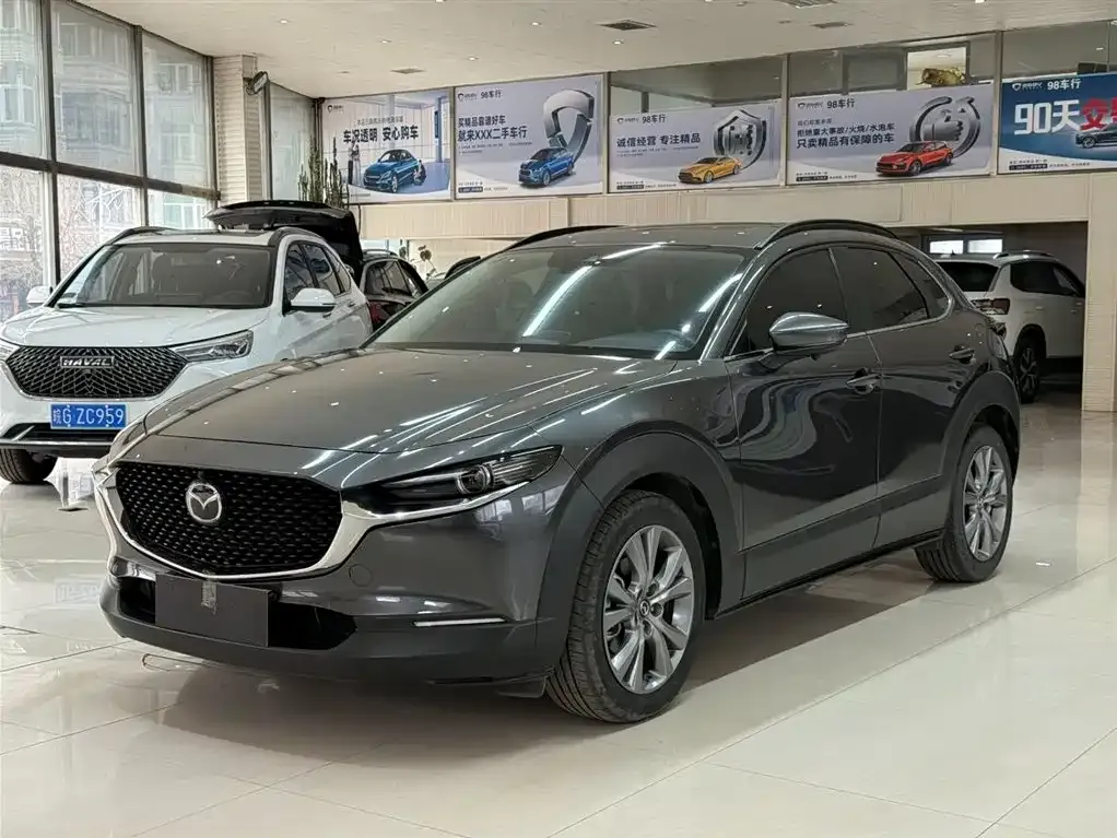 Mazda CX-30 — фото 1