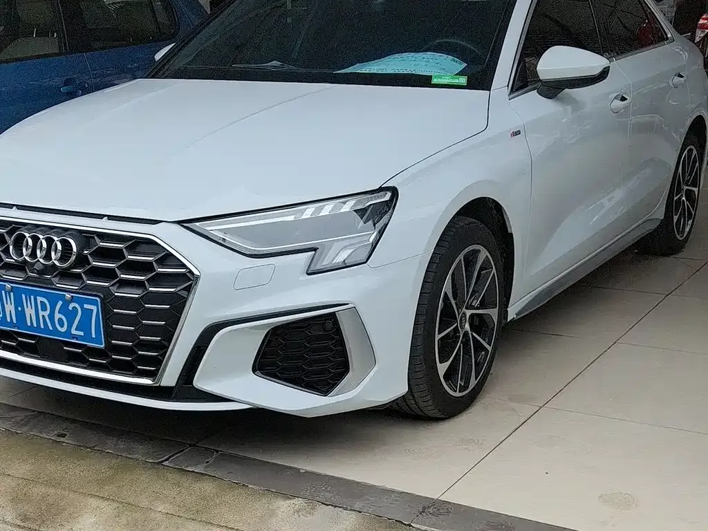 Audi A3 — фото 1