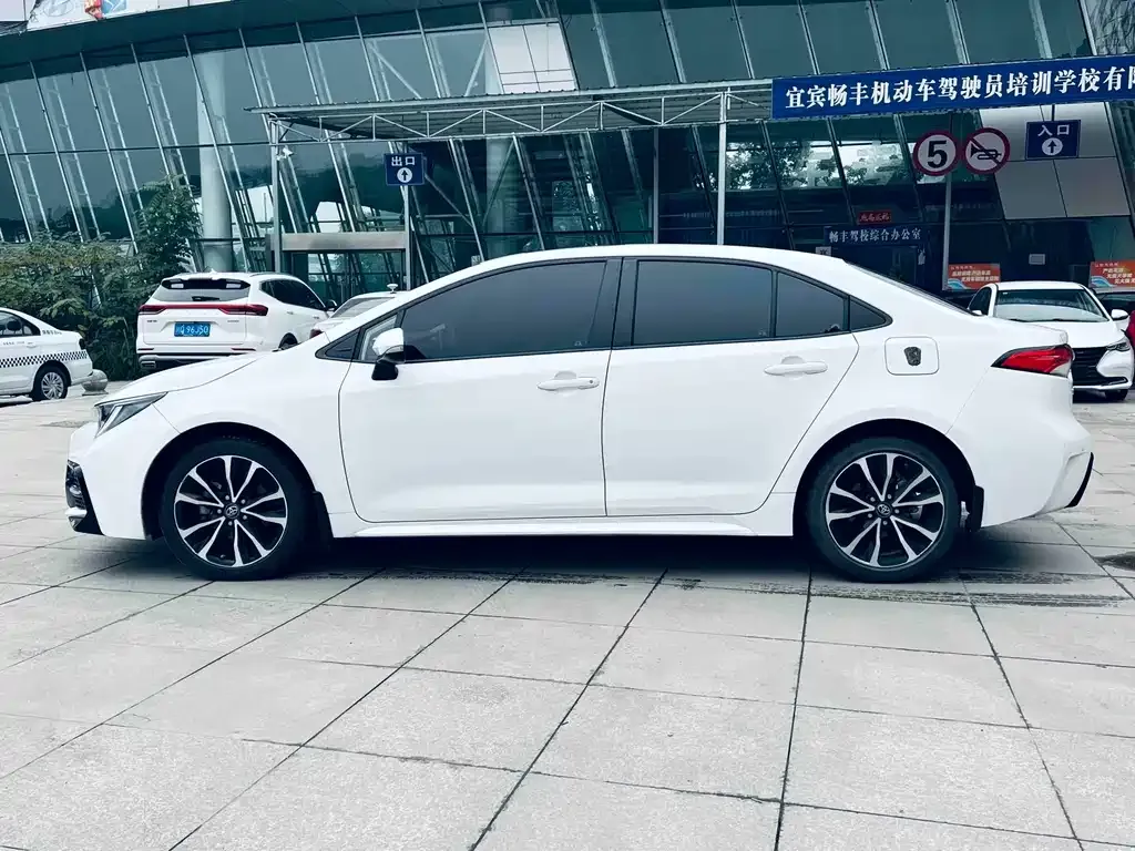 Toyota Levin — фото 10