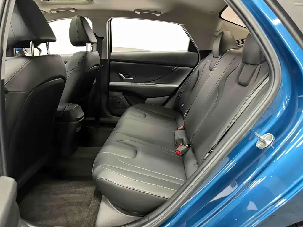 Hyundai Elantra 2021 из CN, фото 10