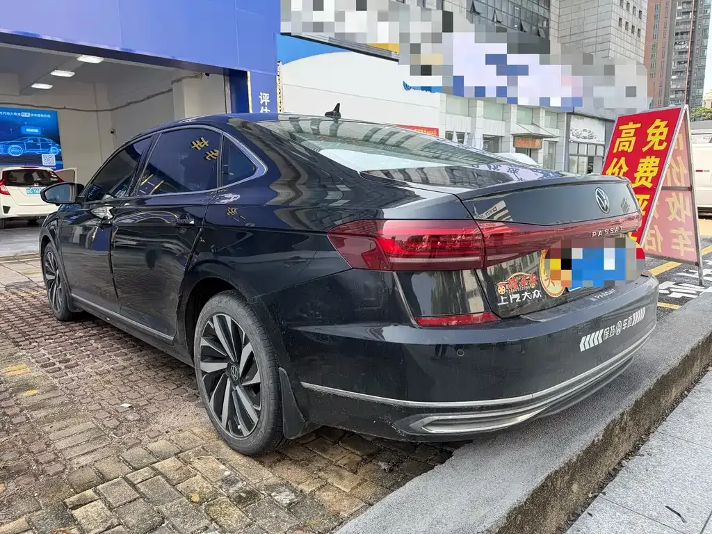 Volkswagen Passat — фото 6