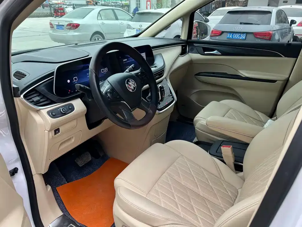 Buick GL8 2023 из CN, фото 10