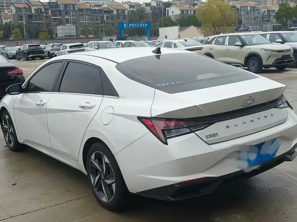Hyundai Elantra 2022 из CN, фото 5