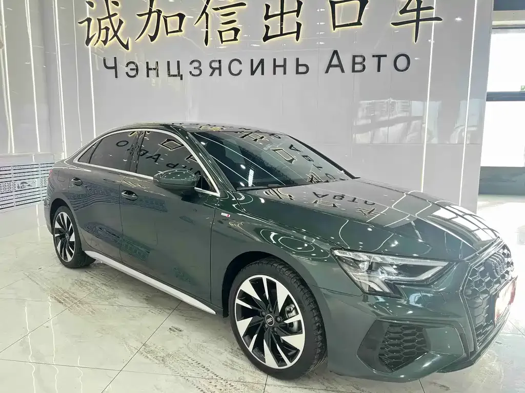 Audi A3 2023 из CN, фото 2