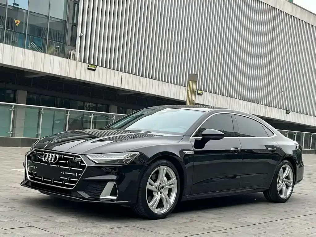 Audi A7L 2022 из CN, фото 1
