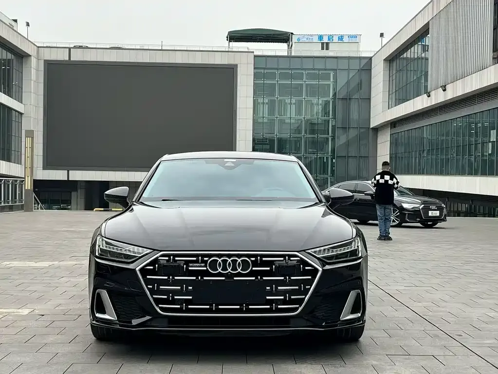 Audi A7L 2022 из CN, фото 8