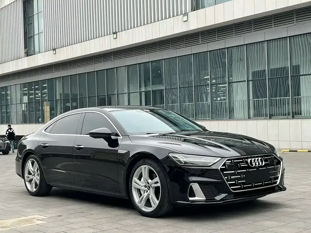 Audi A7L 2022 из CN, фото 6
