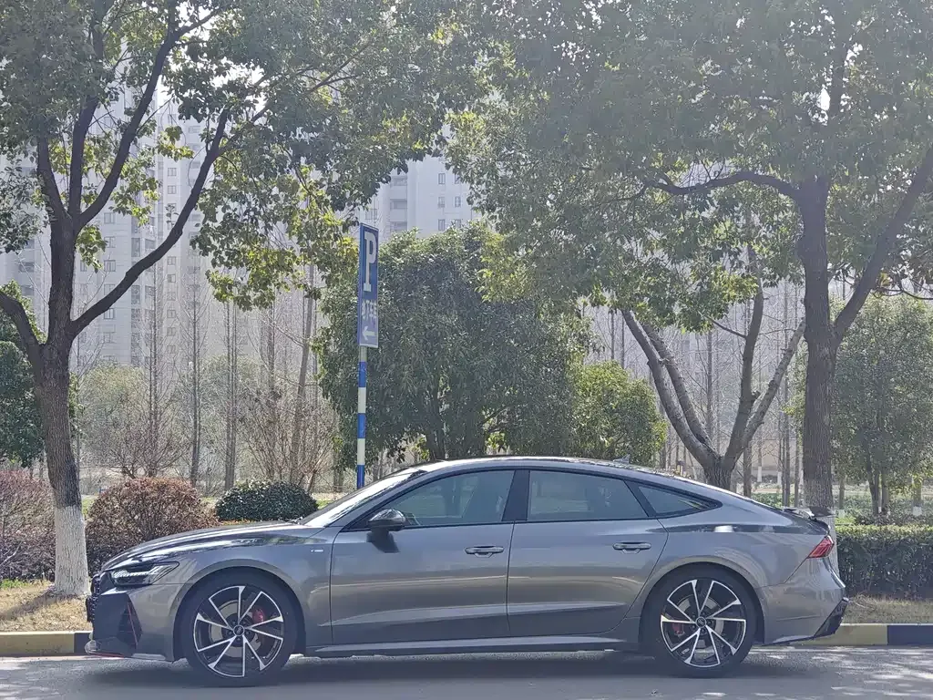 Audi A7 2022 из CN, фото 9