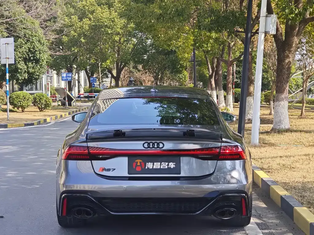 Audi A7 2022 из CN, фото 2
