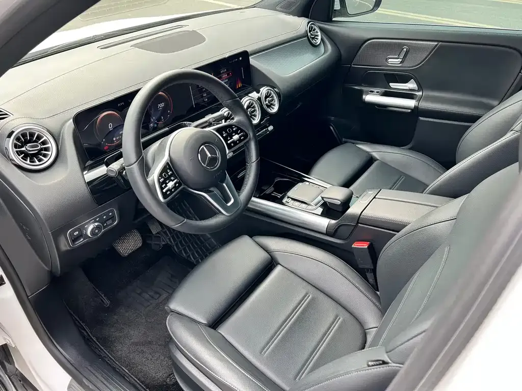 Mercedes-Benz GLA — фото 6