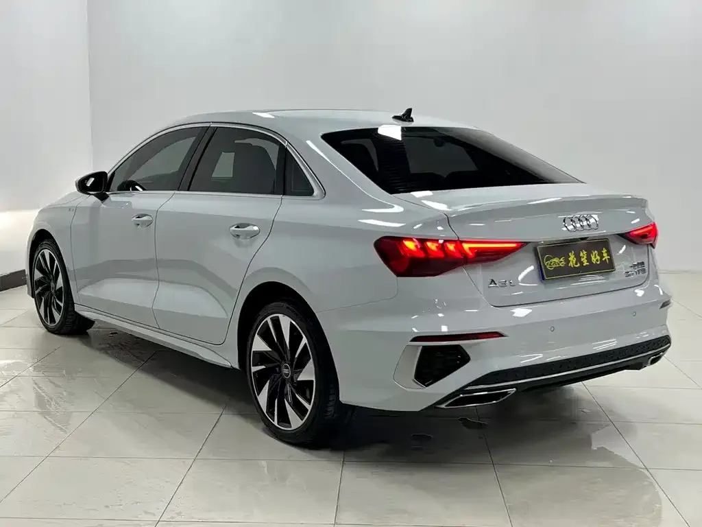 Audi A3 — фото 2