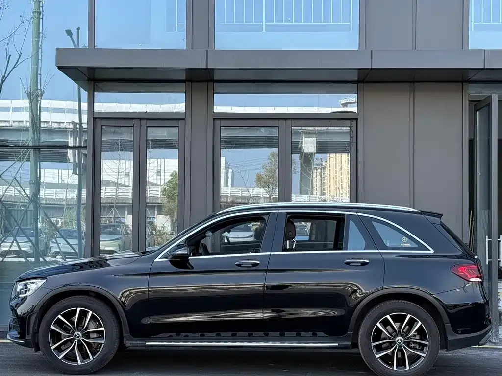 Mercedes-Benz GLC — фото 6