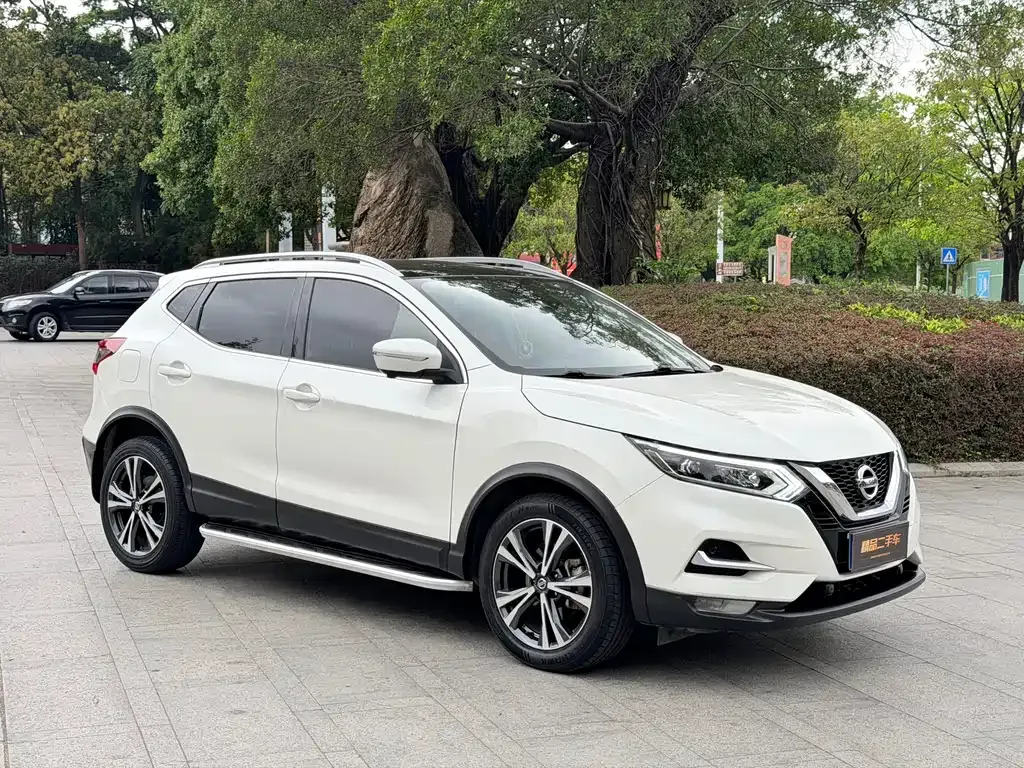 Nissan Qashqai — фото 9