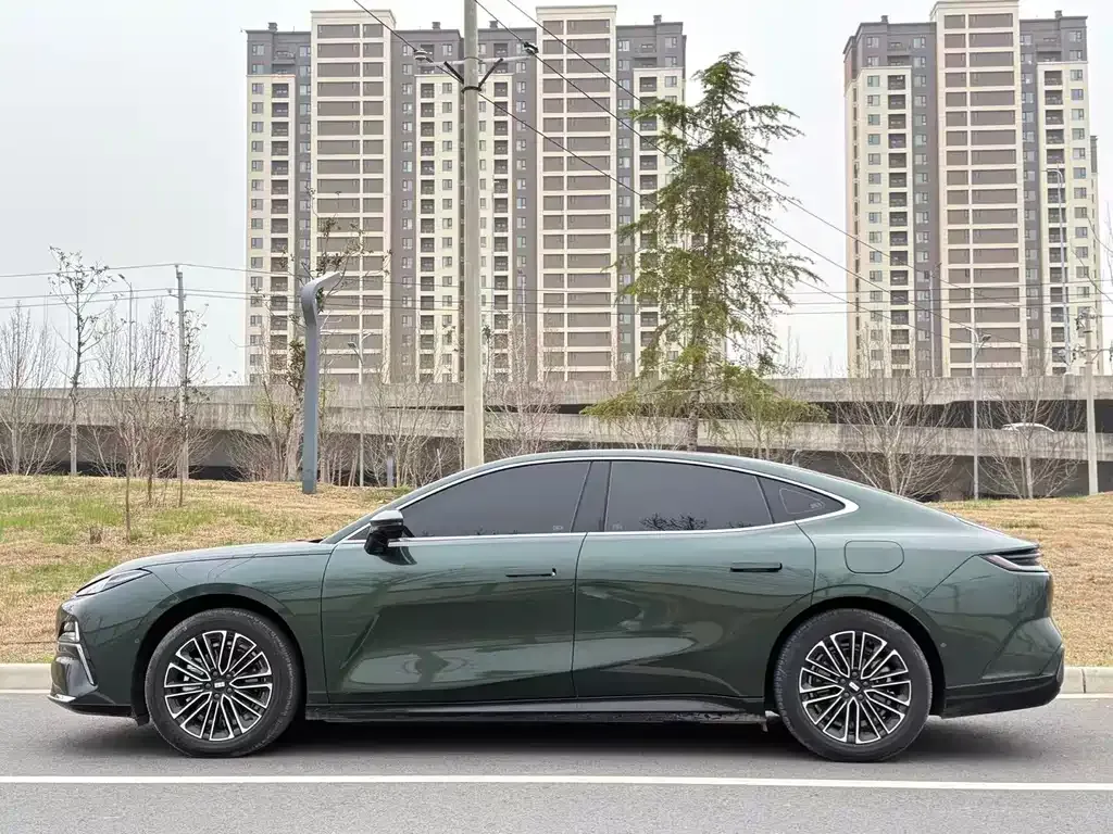 Geely Galaxy Xingyao 8 2025 из CN, фото 9