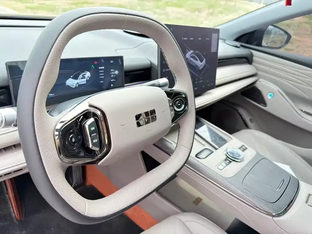 Geely Galaxy Xingyao 8 2025 из CN, фото 8