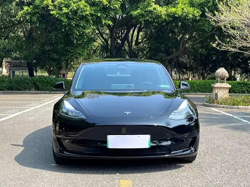 Tesla Model 3 — фото 7