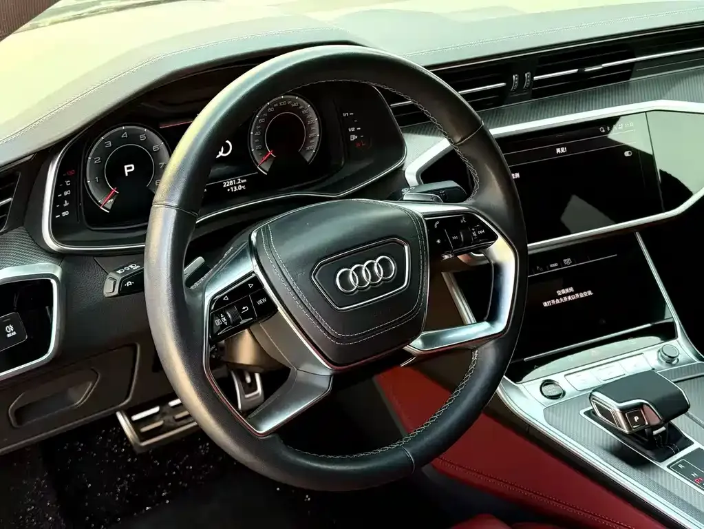 Audi A7L 2024 из CN, фото 4
