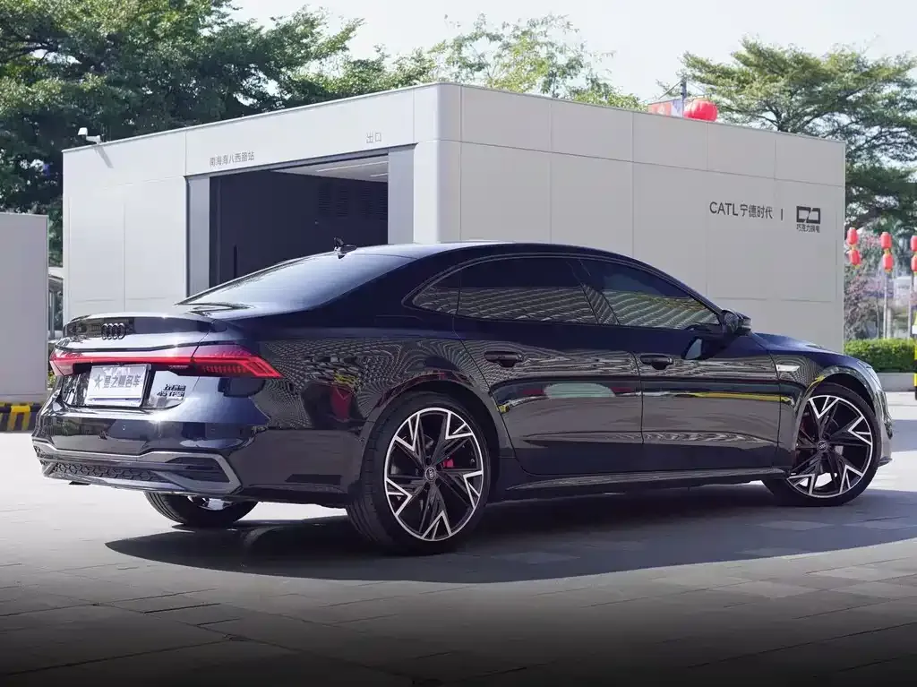 Audi A7L 2024 из CN, фото 7
