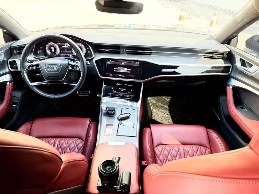 Audi A7L 2024 из CN, фото 2