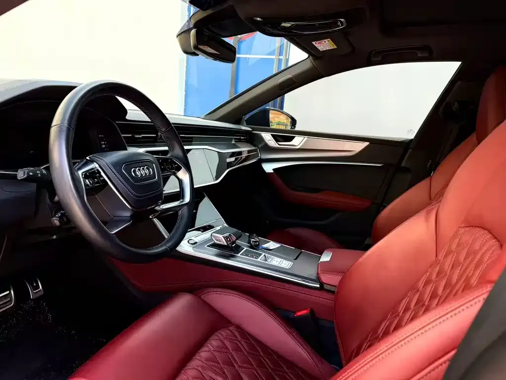 Audi A7L 2024 из CN, фото 5