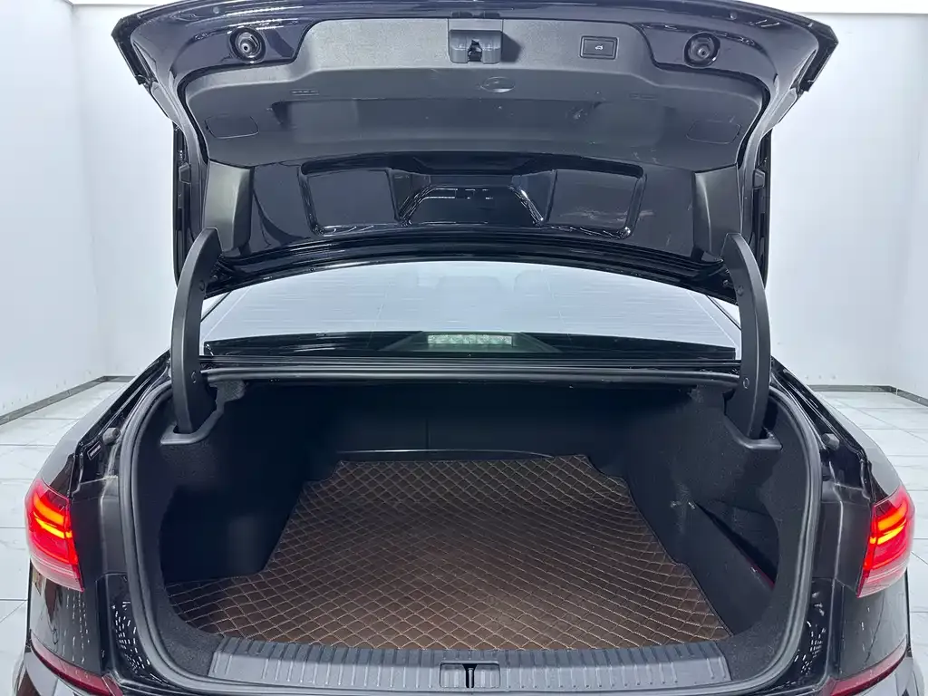 Volkswagen Passat — фото 6