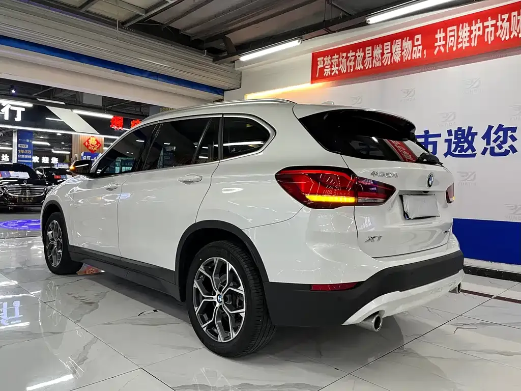 BMW X1 2021 из CN, фото 10