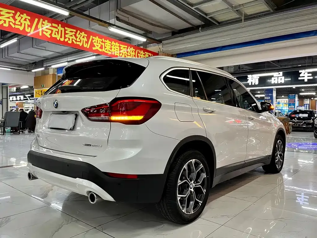 BMW X1 2021 из CN, фото 9