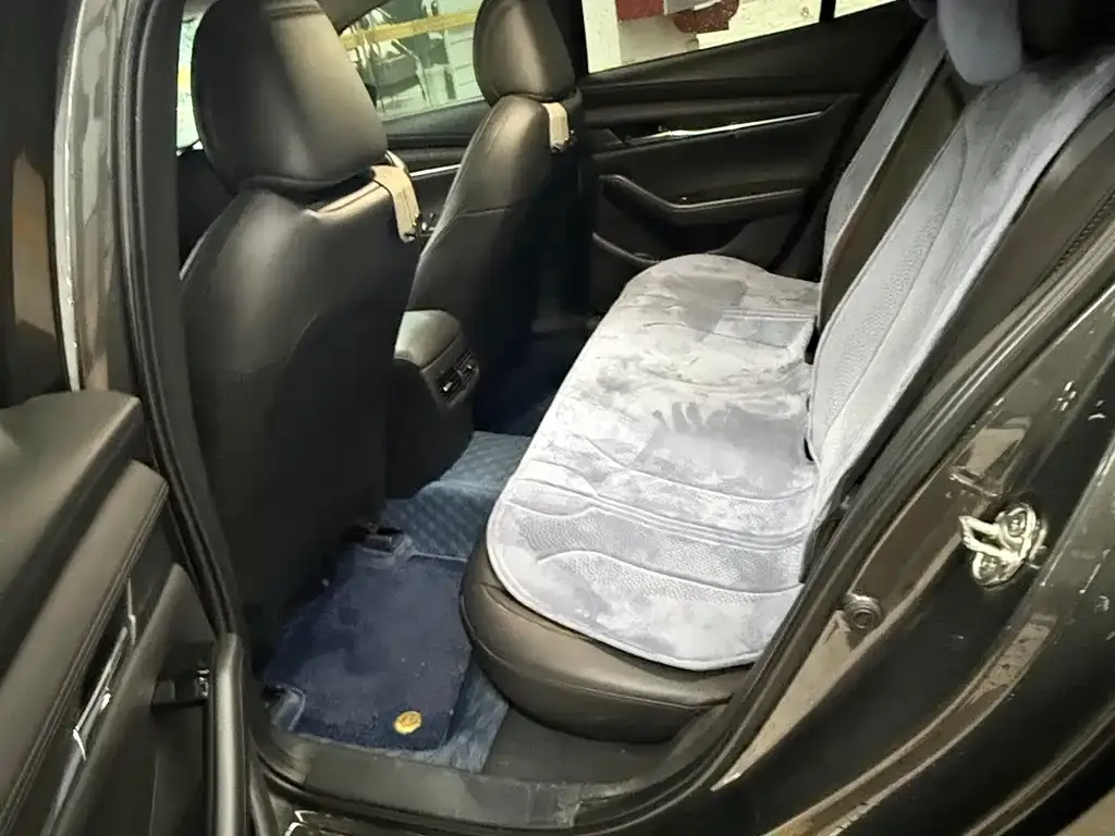 Mazda 3 Axela 2024 из CN, фото 3