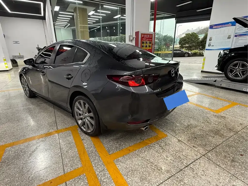 Mazda 3 Axela 2024 из CN, фото 5