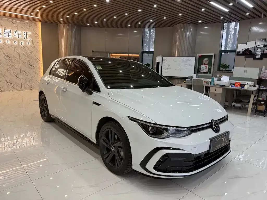 Volkswagen Golf 2022 из CN, фото 3