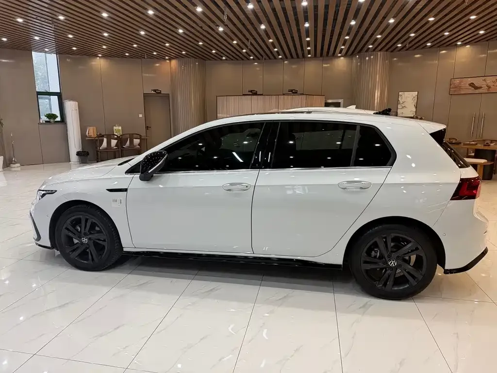 Volkswagen Golf 2022 из CN, фото 8