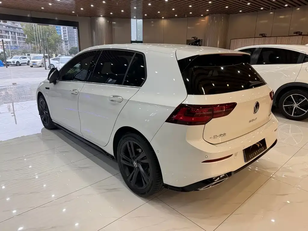 Volkswagen Golf 2022 из CN, фото 2