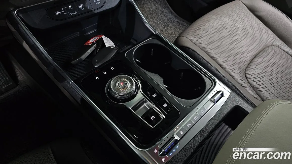 Kia Carnival — фото 10