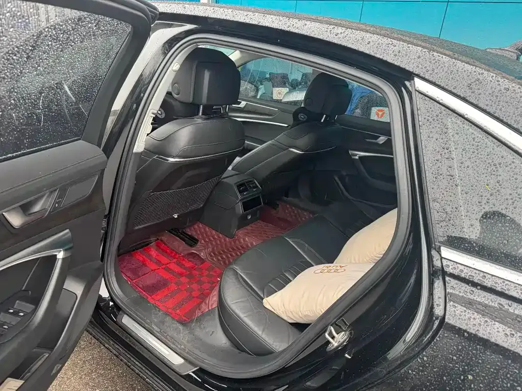Audi A6L 2021 из CN, фото 6