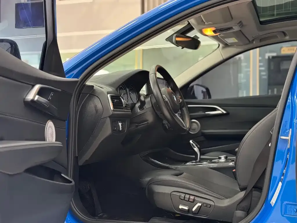 BMW 1 Series 2022 из CN, фото 5