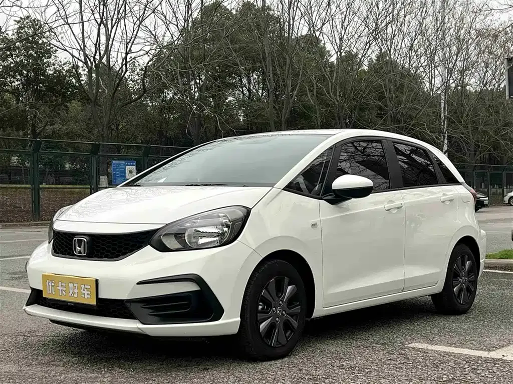 Honda Fit — фото 1