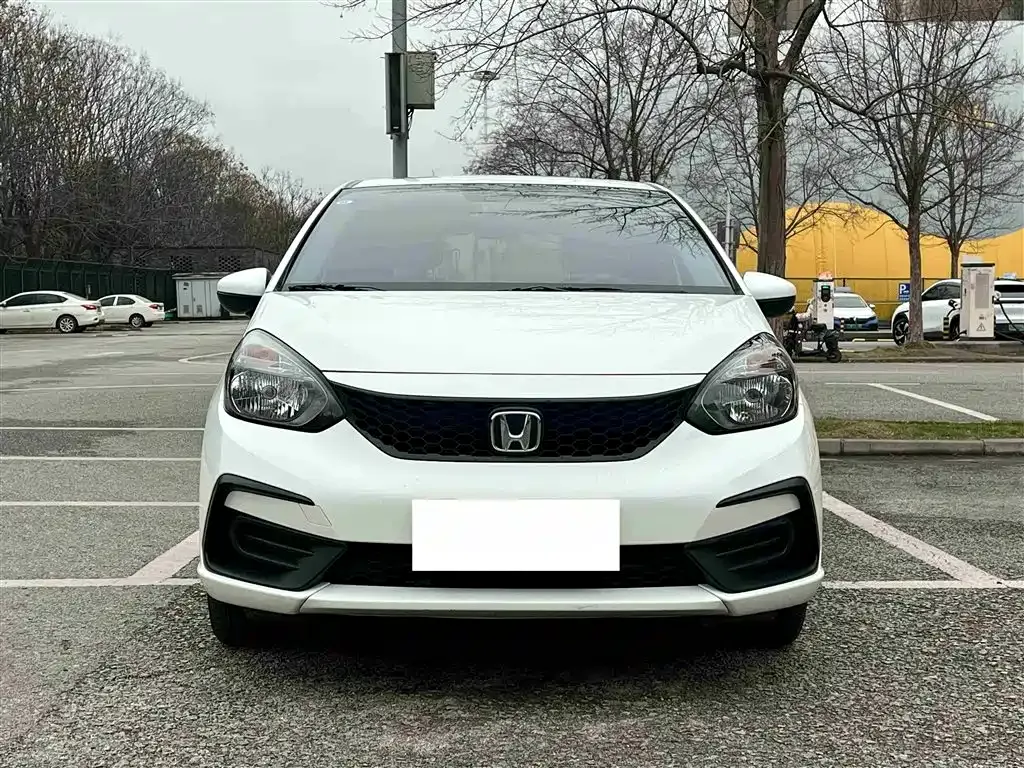 Honda Fit — фото 9